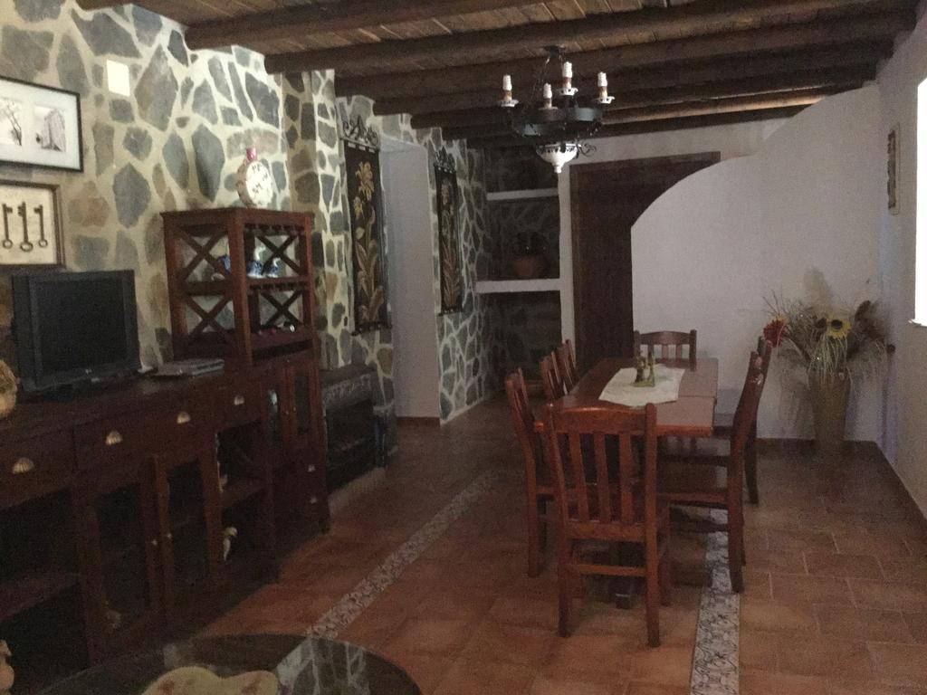 Los Cazadores Bed and Breakfast El Gastor Eksteriør billede