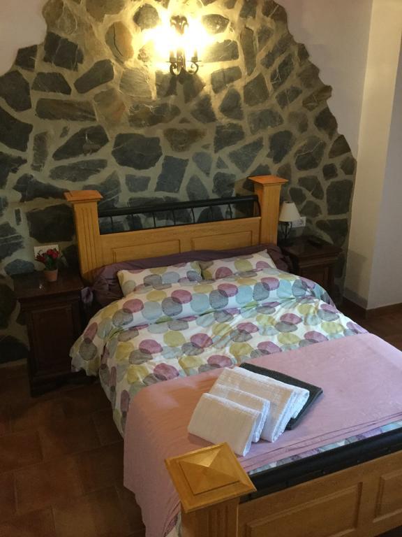 Los Cazadores Bed and Breakfast El Gastor Eksteriør billede